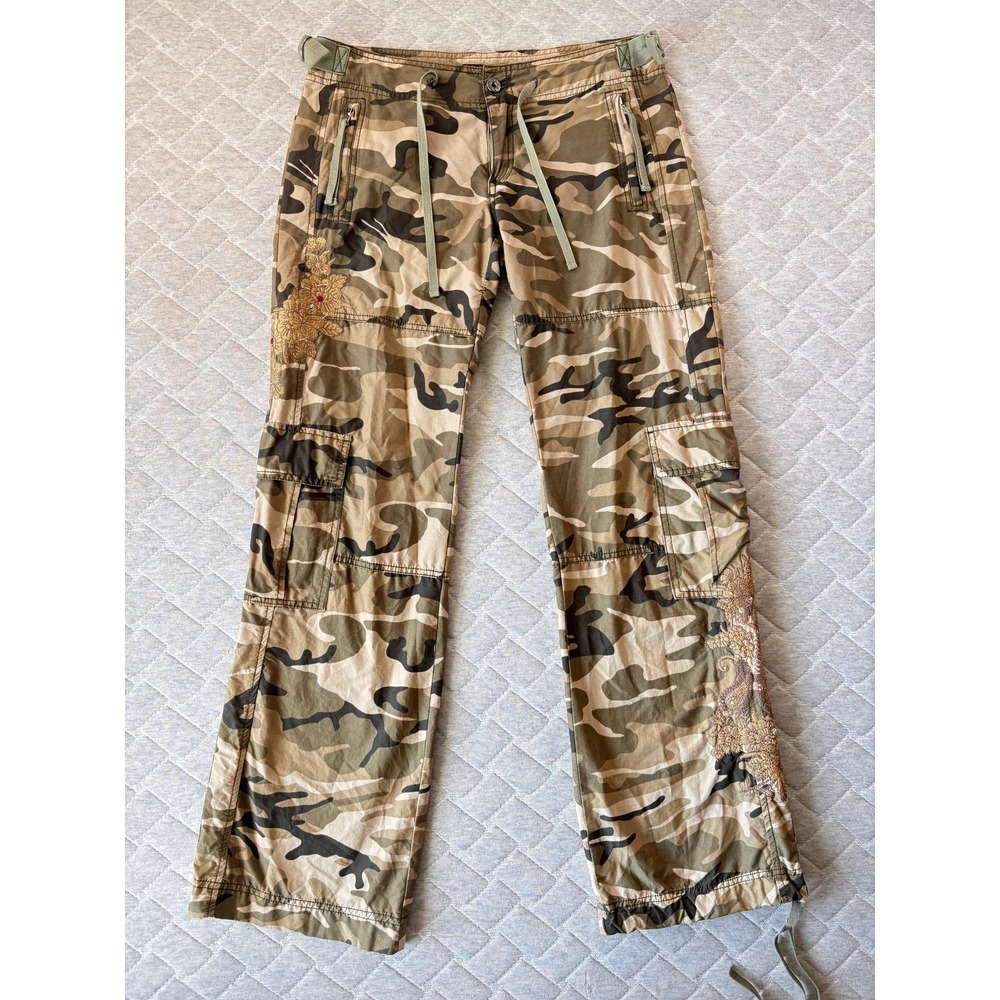 Vintage Miss Me Cargo Pants Womens Medium Brown Camo Embroidered Floral Relaxed